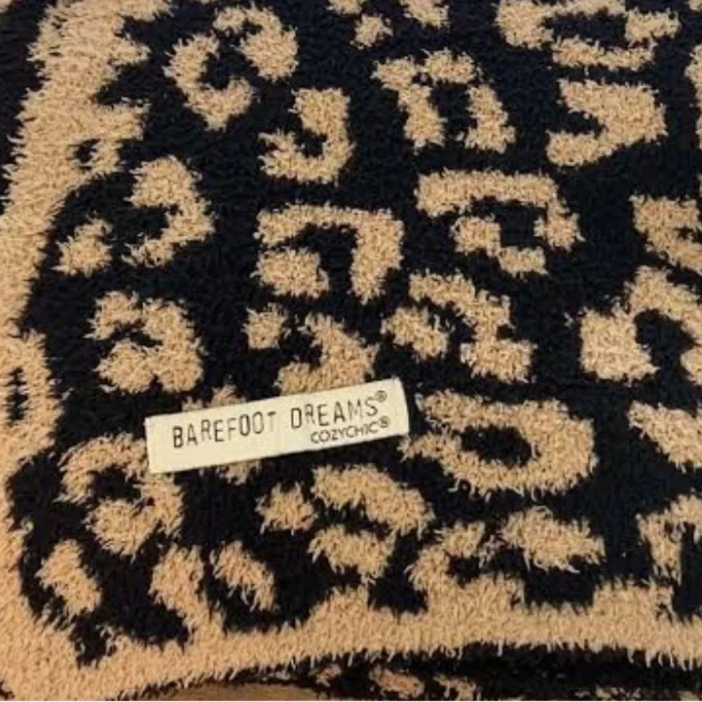 Barefoot Dreams Cozy Leopard Print Throw - Black and Tan - Picture 2 of 3